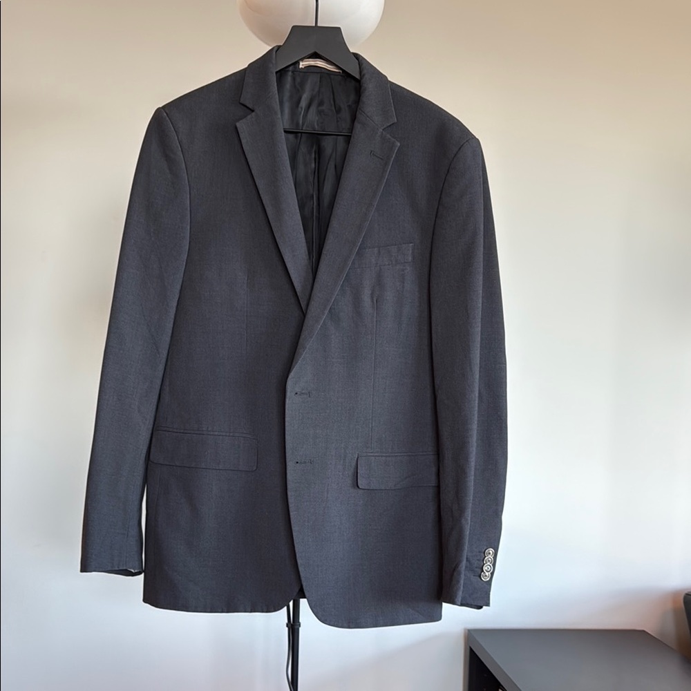 Men's Gray Suit